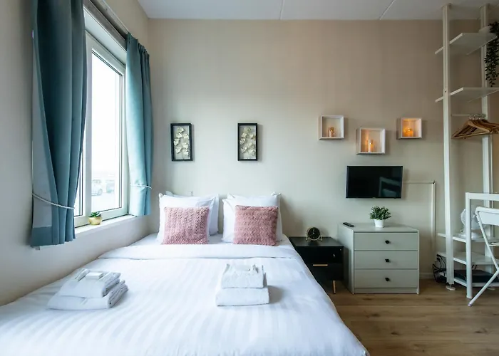 North Spacious For Two 3*