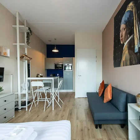 North Spacious For Two 아파트